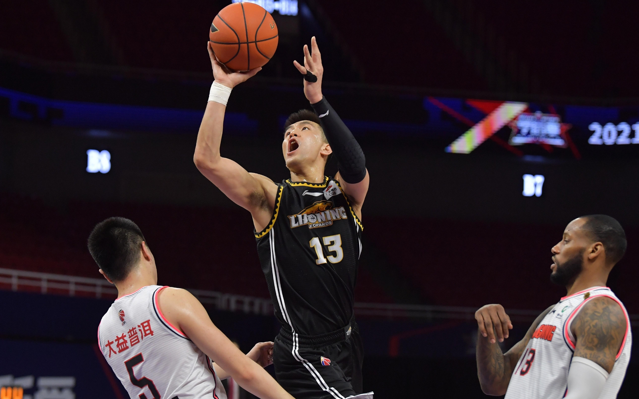 一个看重青 一个看重青